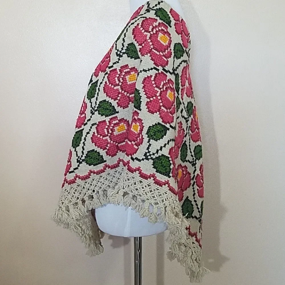 Mexican handwoven wool floral poncho - Picture 2 of 5